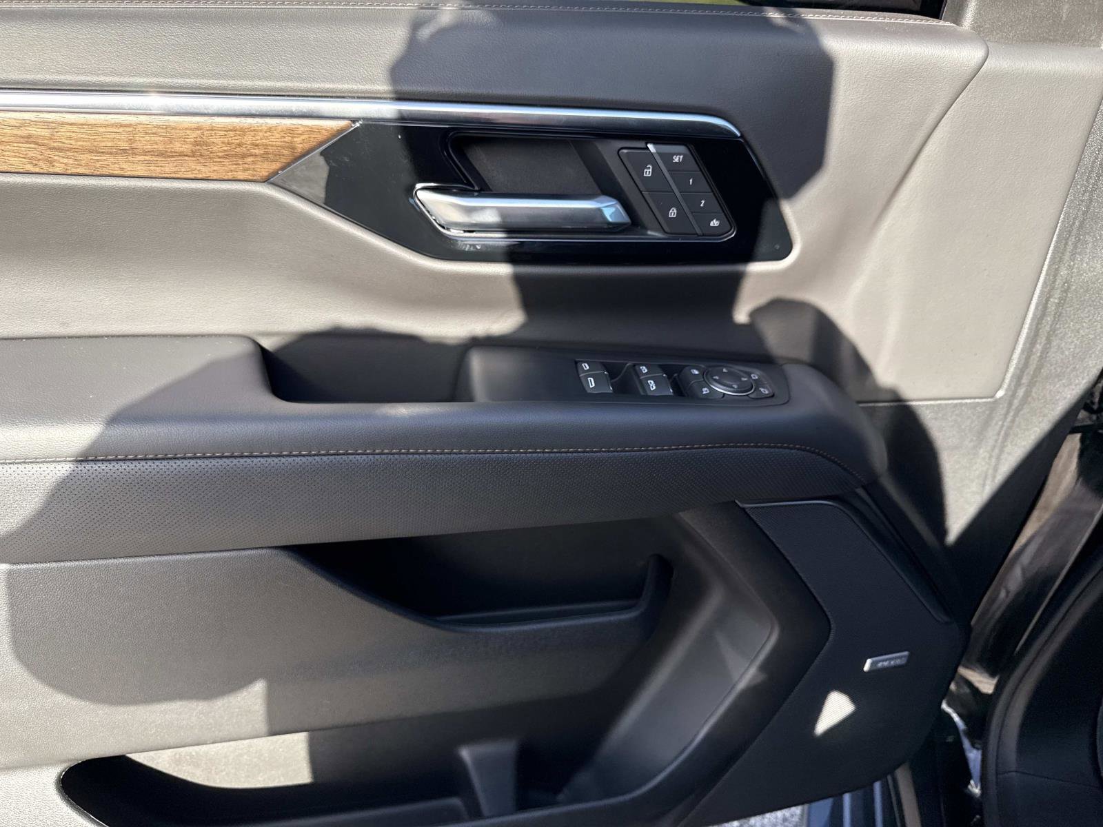 Used 2025 Chevrolet Tahoe High Country image 20