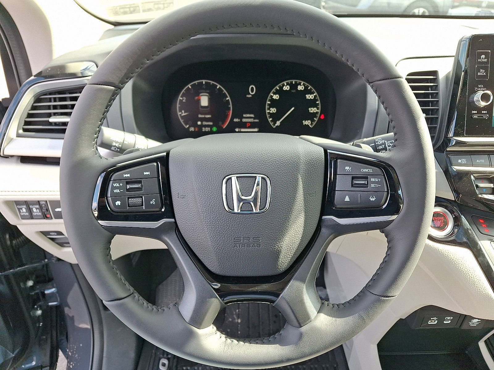 New 2026 Honda Odyssey Touring image 9