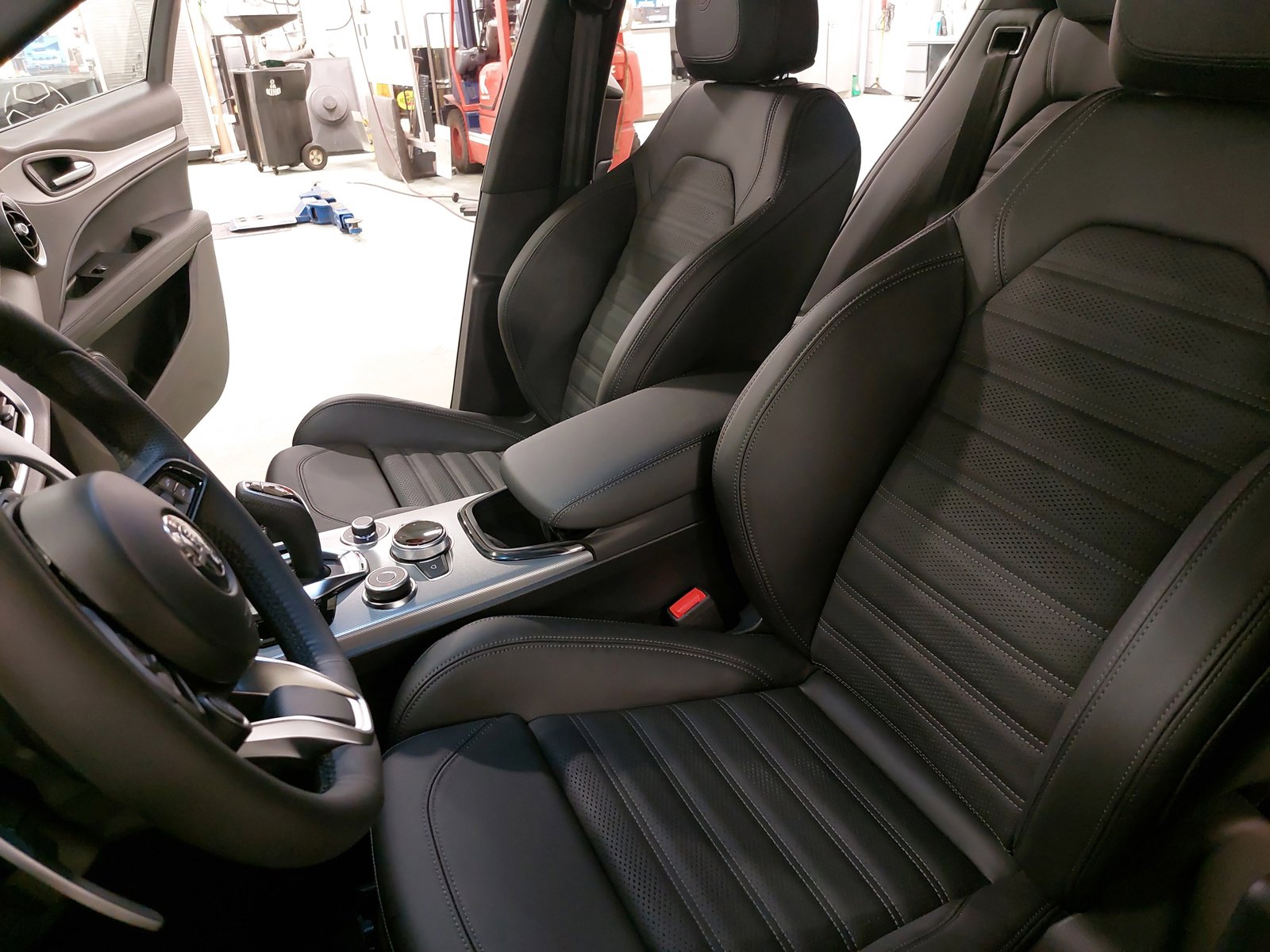 New 2025 Alfa Romeo Stelvio Sprint w/ Veloce Package image 16