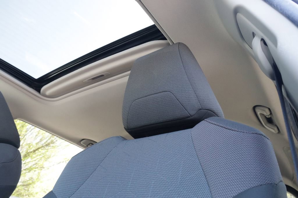 Used 2020 Toyota RAV4 XLE w/ Convenience Package image 11