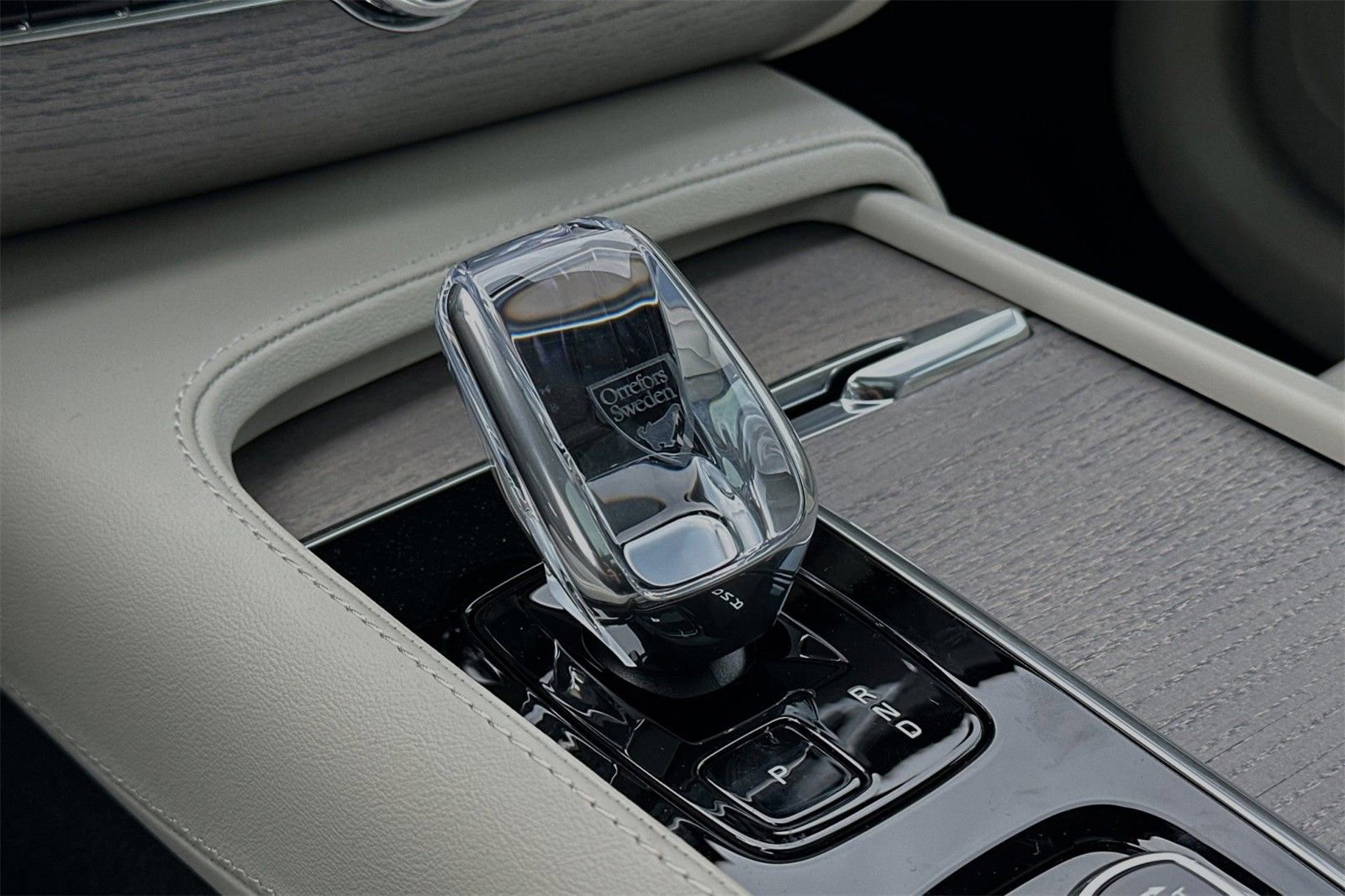 Certified 2025 Volvo XC90 B6 Ultra w/ Protection Package Premier image 22