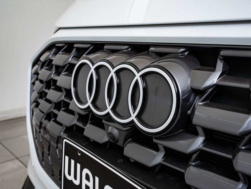 Certified 2025 Audi Q5 Premium w/ 19" Wheel Package image 3