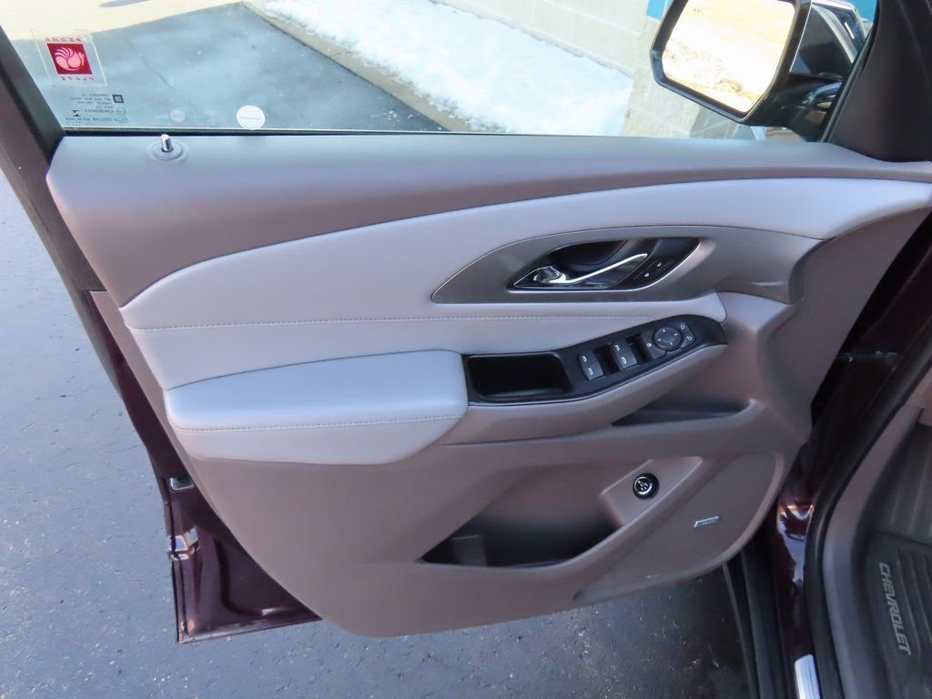 Used 2018 Chevrolet Traverse LT AWD/4WD image 24