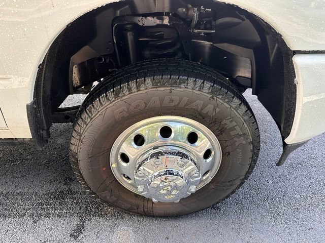 New 2026 RAM 3500 Laramie AWD/4WD image 27