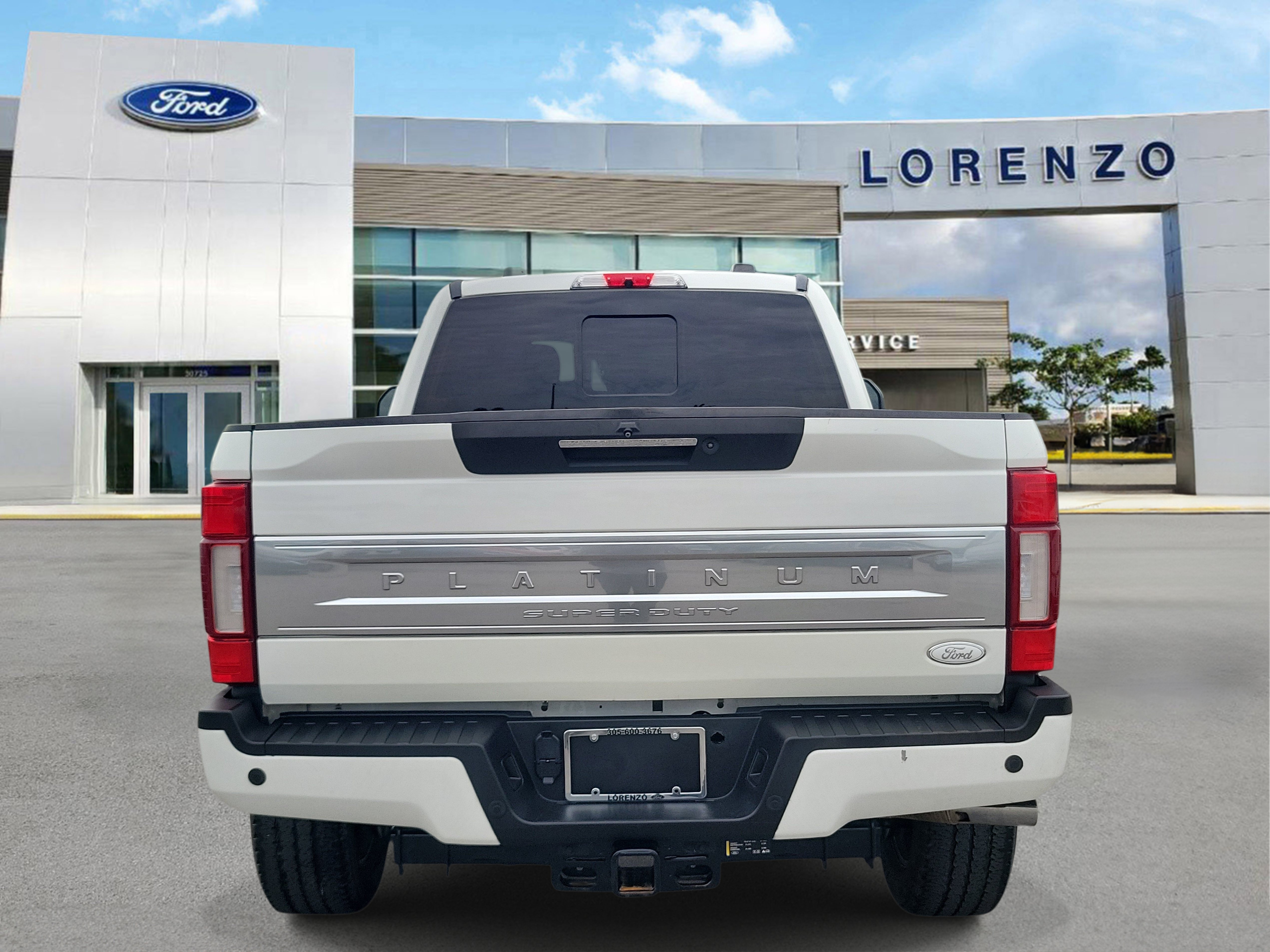 Used 2022 Ford F350 Platinum AWD/4WD image 6