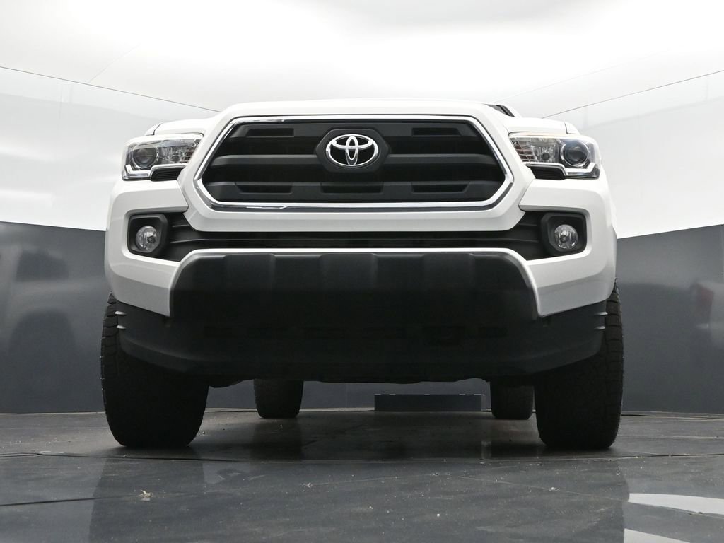 Used 2016 Toyota Tacoma SR5 w/ Towing Package RWD image 46