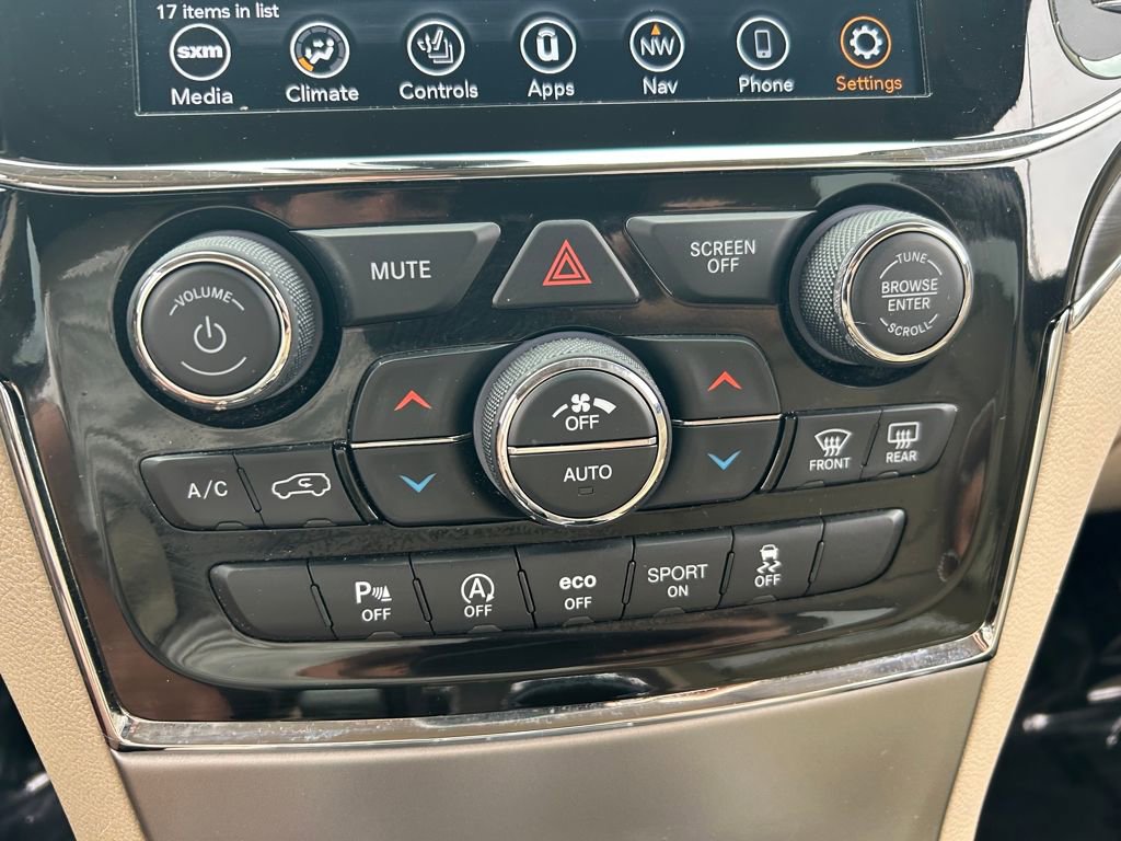 Used 2021 Jeep Grand Cherokee Limited image 15