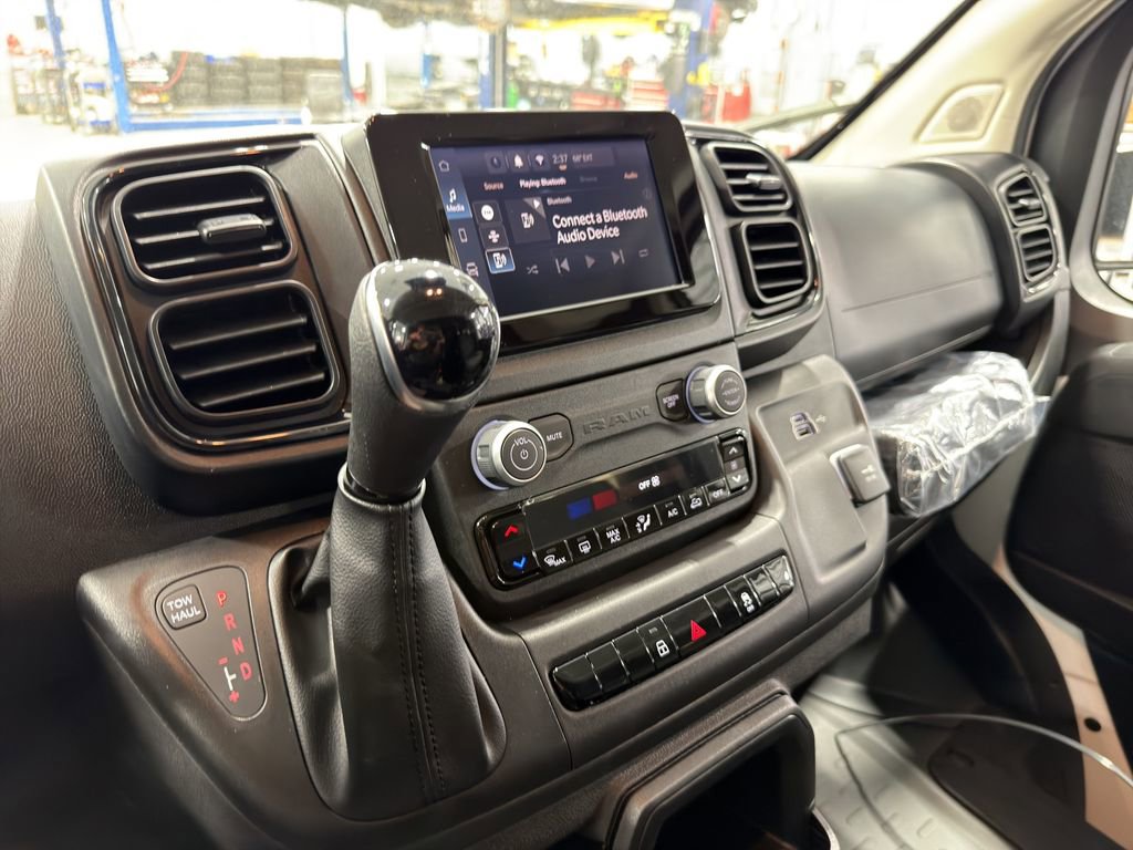 Used 2025 RAM ProMaster 2500 w/ Convenience Group image 28