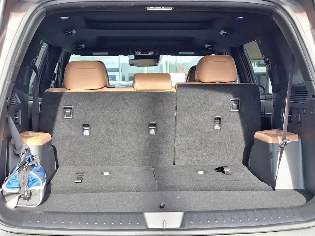 New 2025 Hyundai Santa Fe Limited image 28