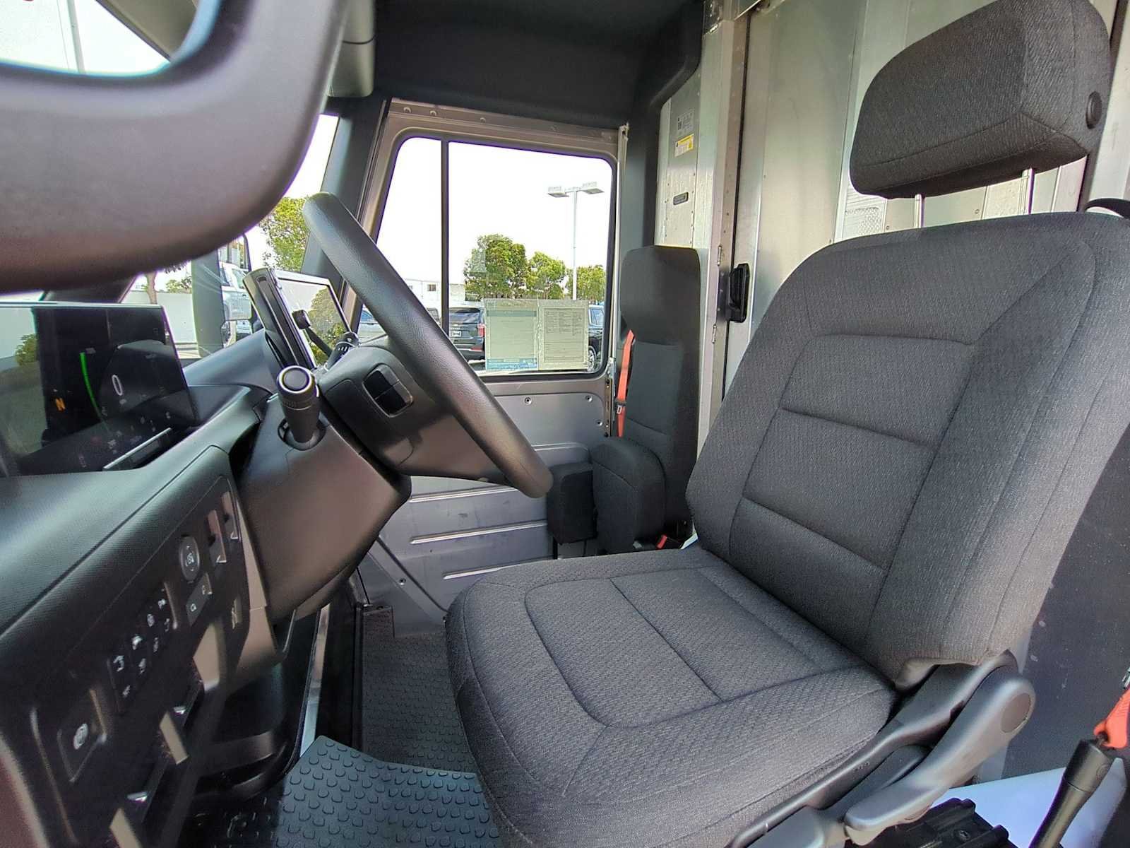 Used 2023 Chevrolet Brightdrop 600 w/ Active Safety Package 2 AWD/4WD image 18