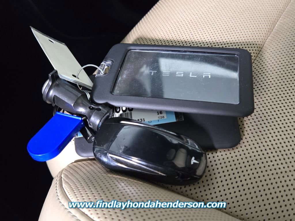 Used 2016 Tesla Model X P90D image 30