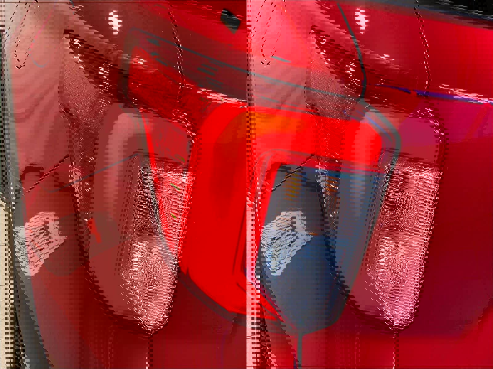 Used 2020 Ford Explorer Platinum w/ Premium Technology Package image 34