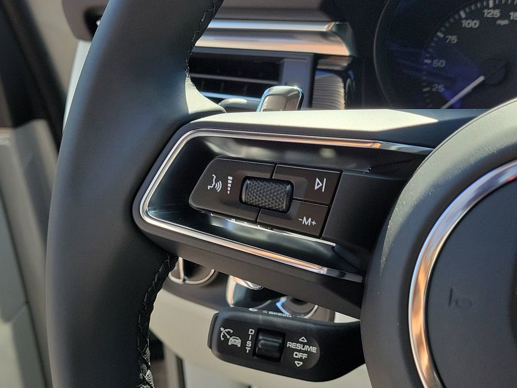 New 2026 Porsche Macan image 37