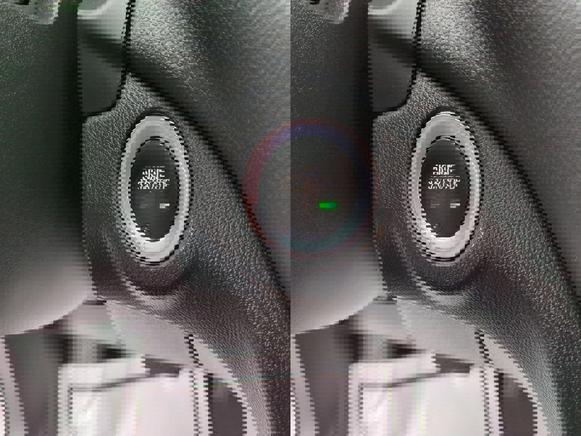 Certified 2019 Chevrolet Equinox LT w/ LPO, Blackout Package image 16