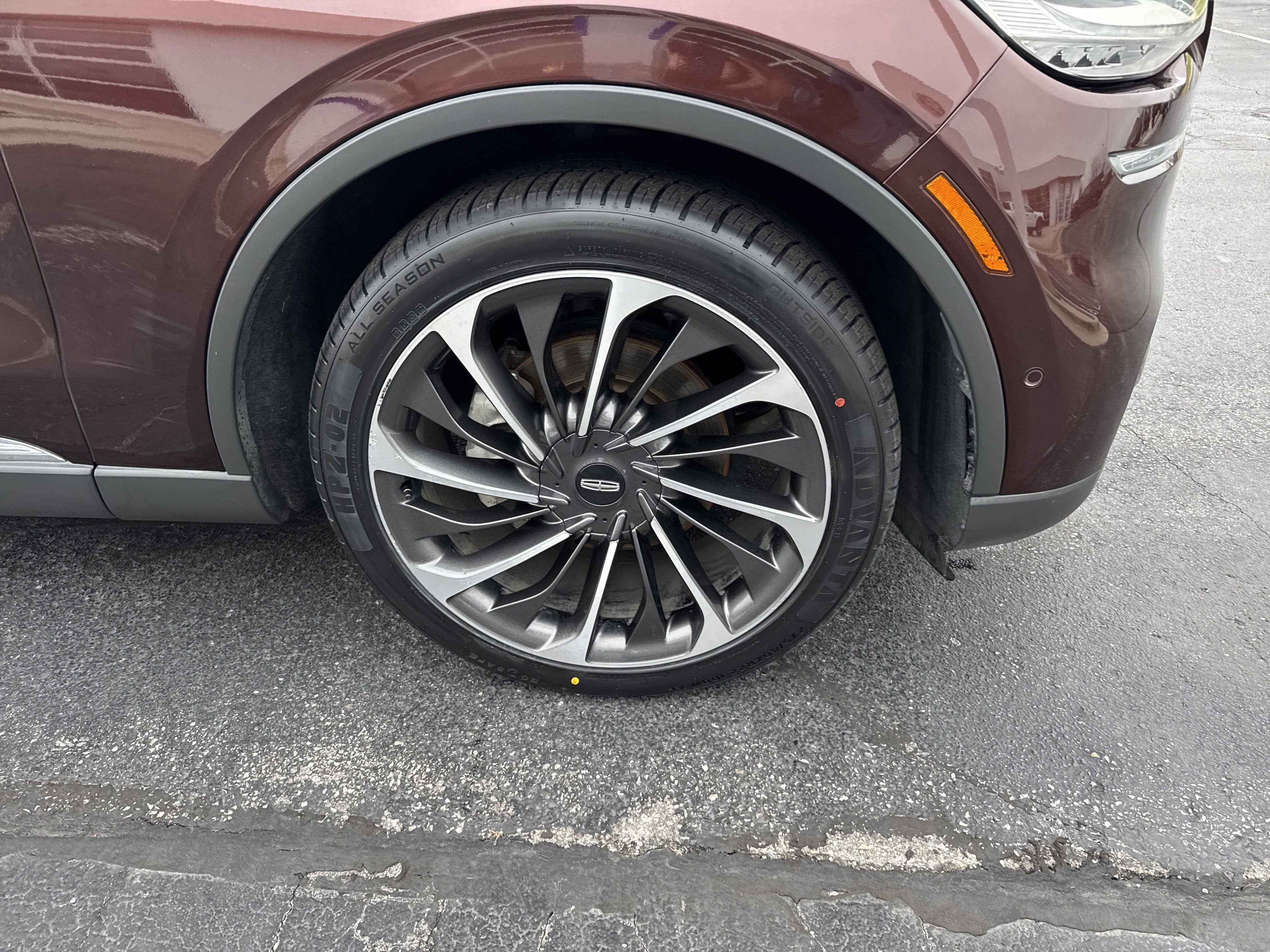 Used 2020 Lincoln Aviator Reserve w/ Equipment Group 202A image 6