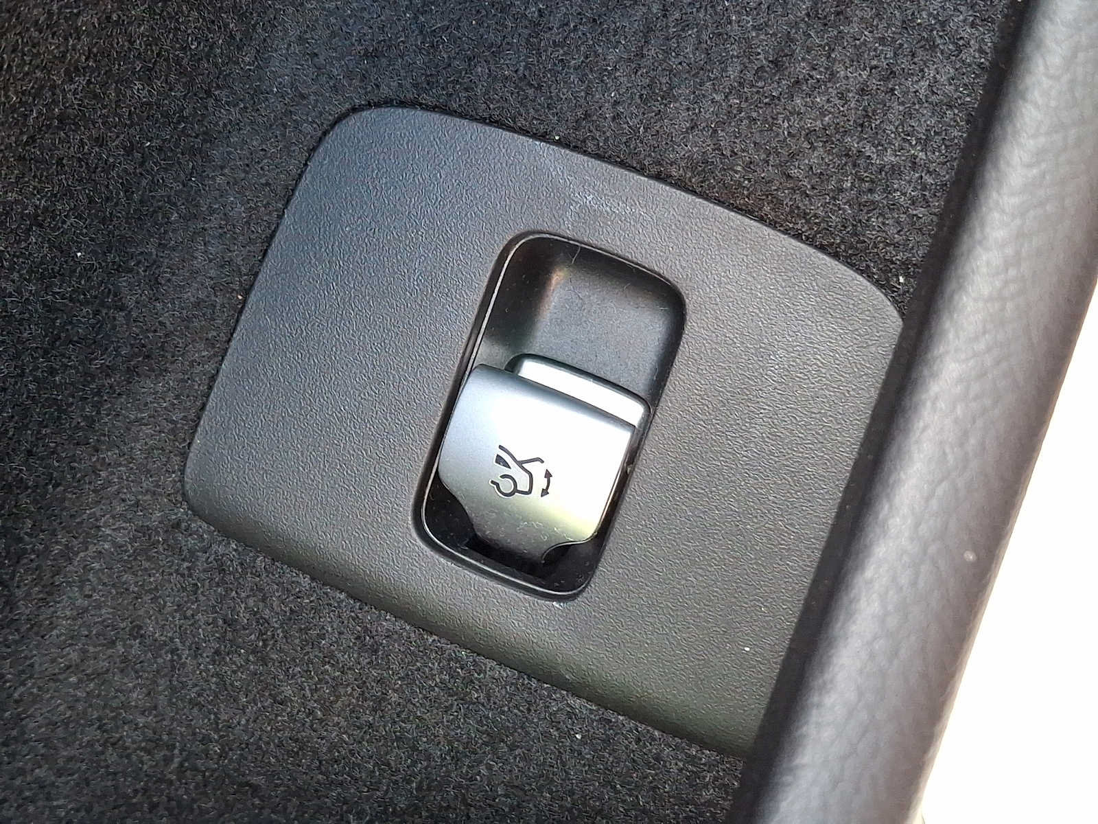 Certified 2024 Mercedes-Benz E 350 4MATIC Sedan image 24
