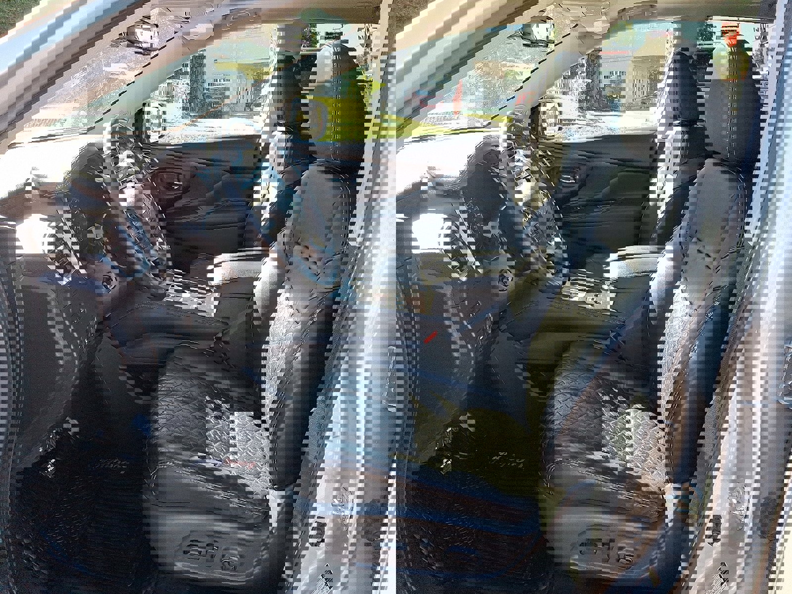 Used 2020 Nissan Murano Platinum w/ Cargo Package image 14