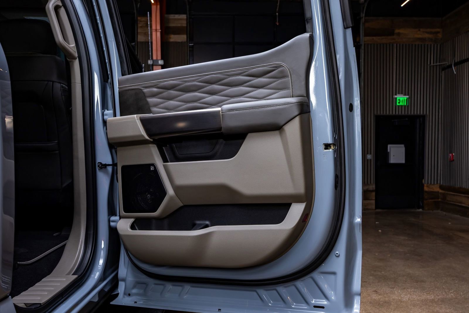 Used 2025 Ford F450 Platinum w/ Platinum Plus Package image 39