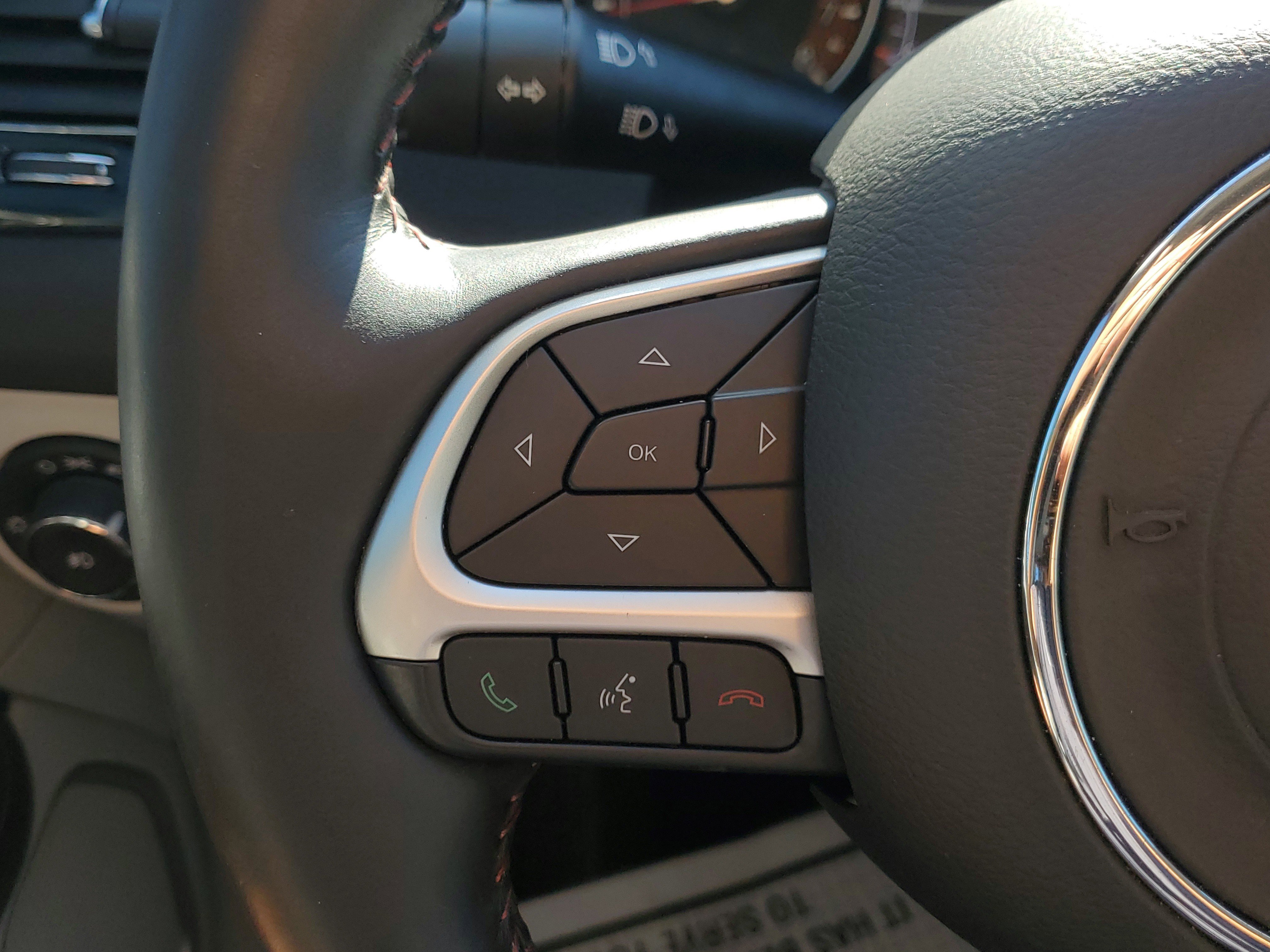 Used 2018 Jeep Compass Limited w/ Navigation Group image 24