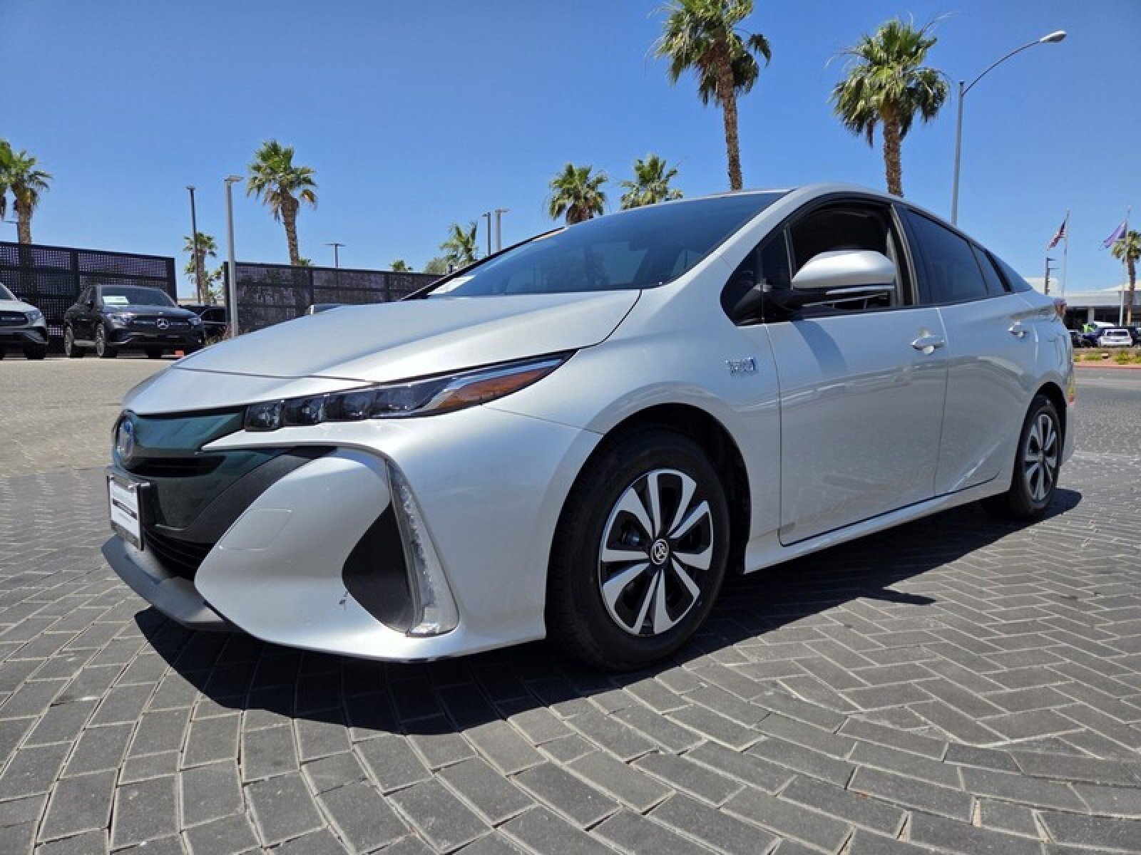 Used 2017 Toyota Prius Prime Premium FWD image 8