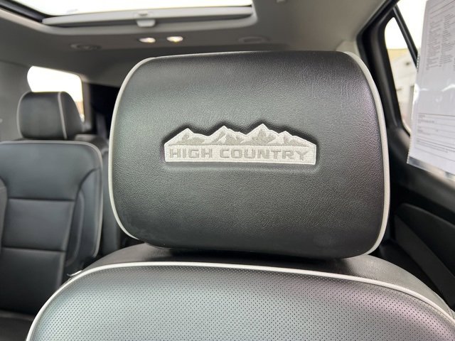 Used 2021 Chevrolet Traverse High Country image 19