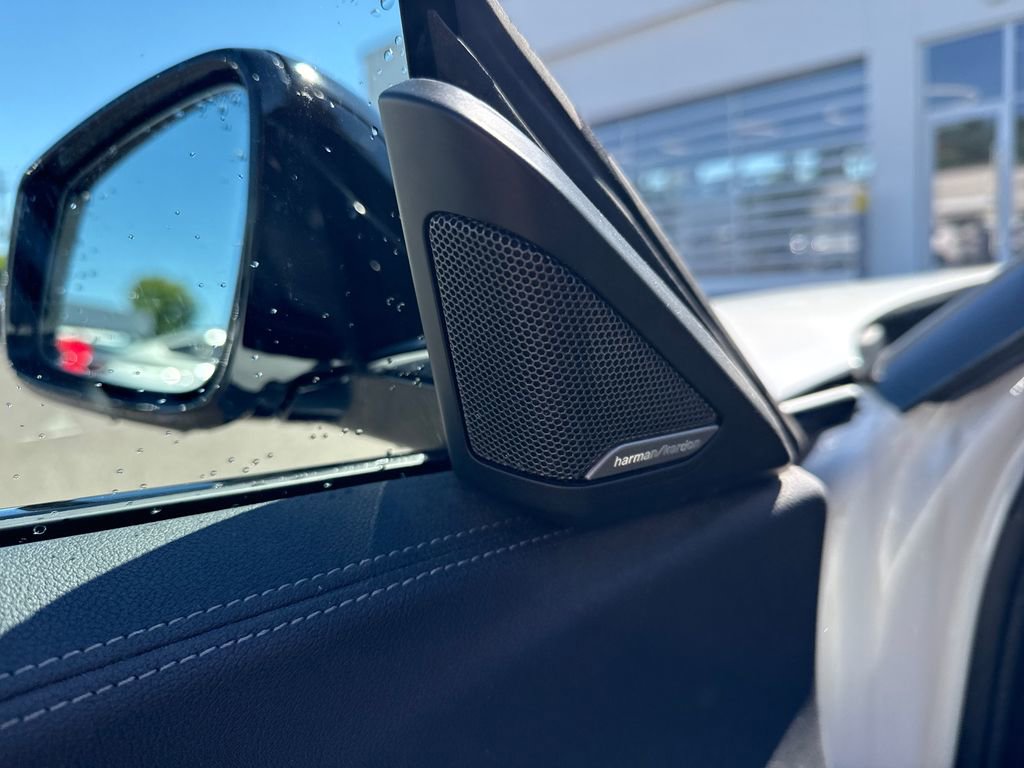 Certified 2022 BMW Z4 M40i w/ Premium Package RWD image 10
