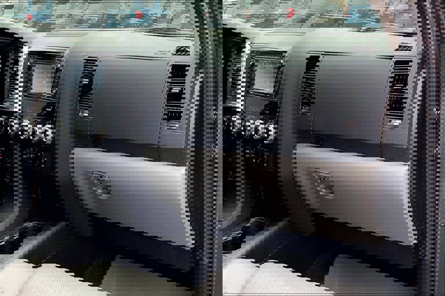 Used 2018 Toyota Sequoia Platinum w/ Preferred Accessory Package image 19