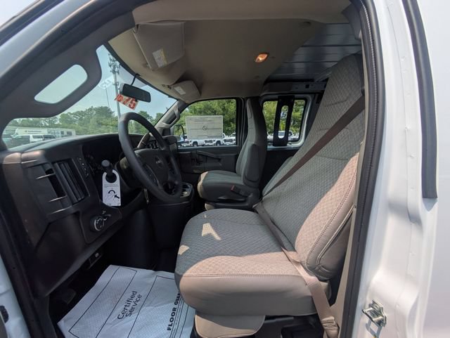 New 2026 GMC Savana 3500 Extended w/ Driver Convenience Package RWD image 23