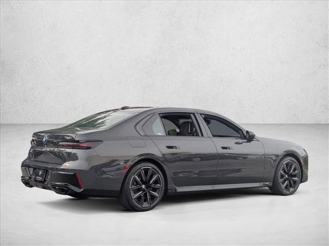 New 2026 BMW 760i xDrive w/ Executive Package image 2