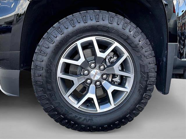 Used 2022 GMC Canyon AT4 w/ Driver Alert Package AWD/4WD image 10