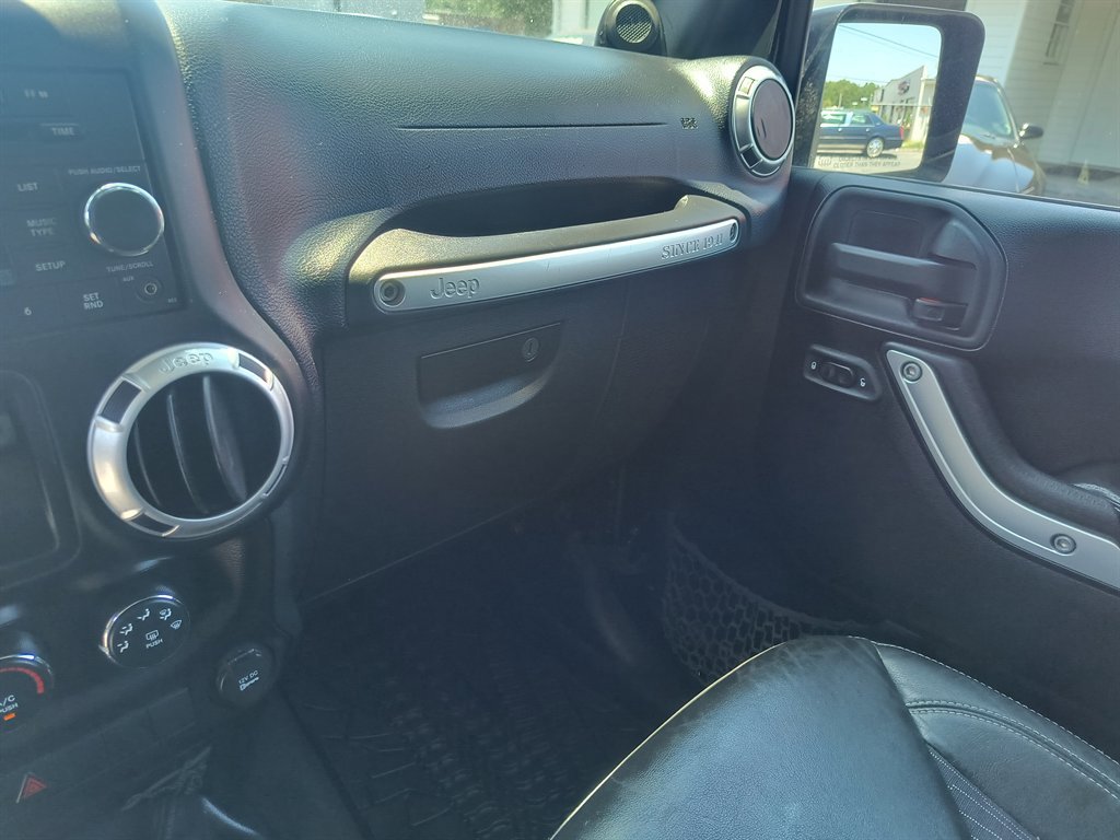 Used 2013 Jeep Wrangler Sport image 19