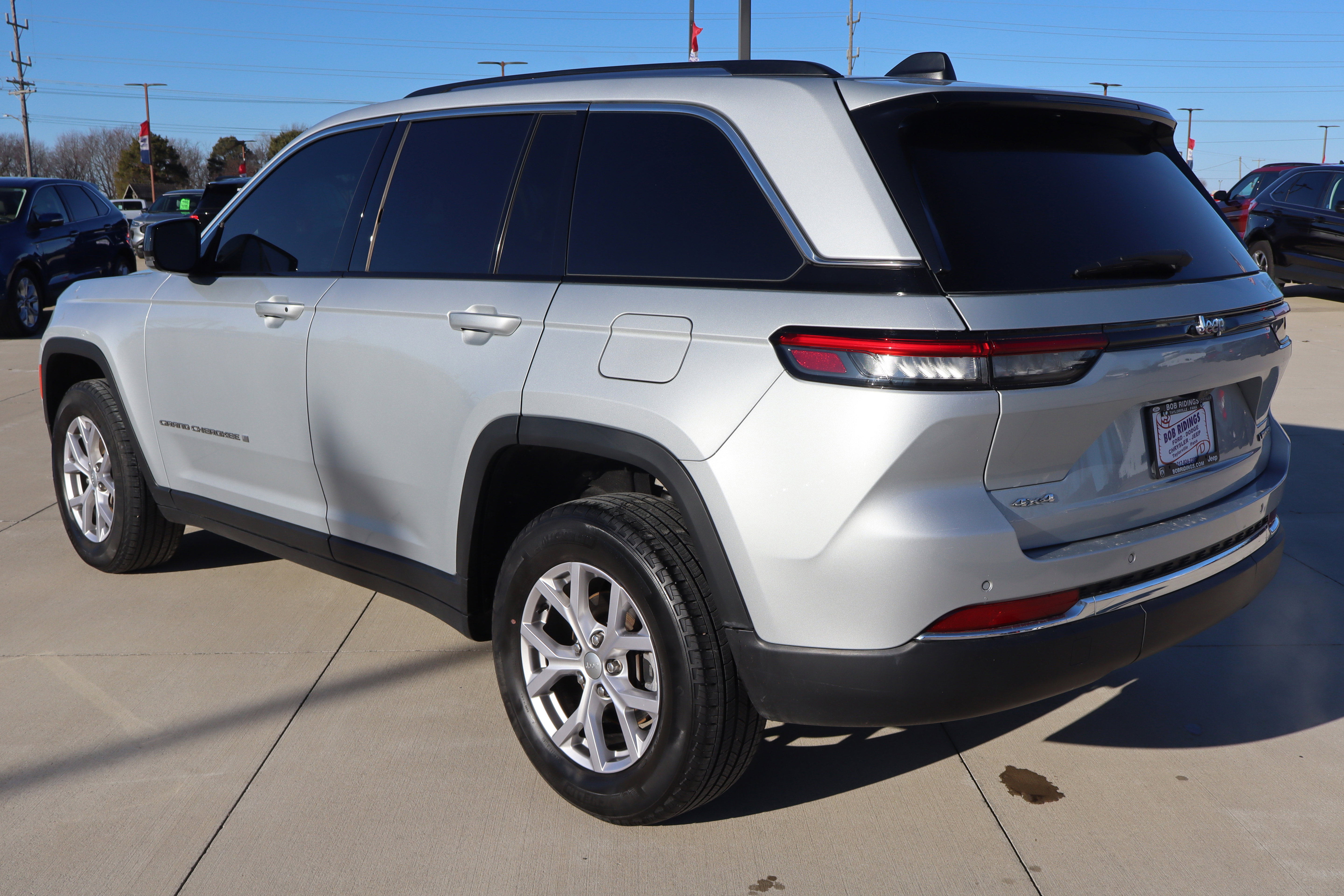 Used 2022 Jeep Grand Cherokee Limited image 8