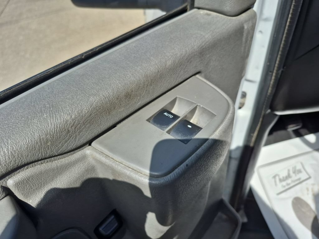 Used 2021 Chevrolet Express 3500 w/ Power Convenience Package RWD image 8