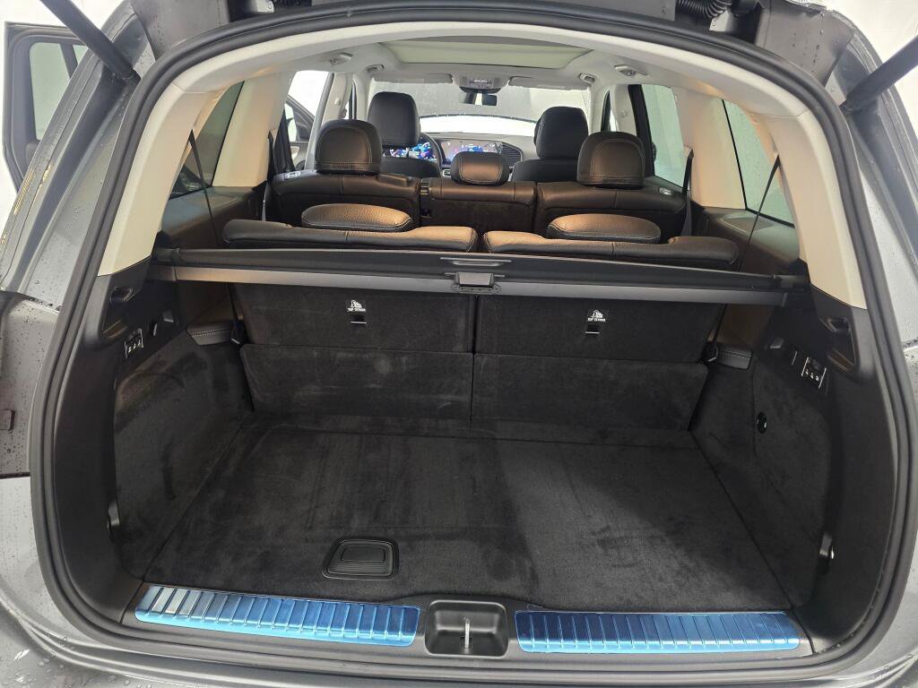 New 2026 Mercedes-Benz GLS 450 4MATIC image 11