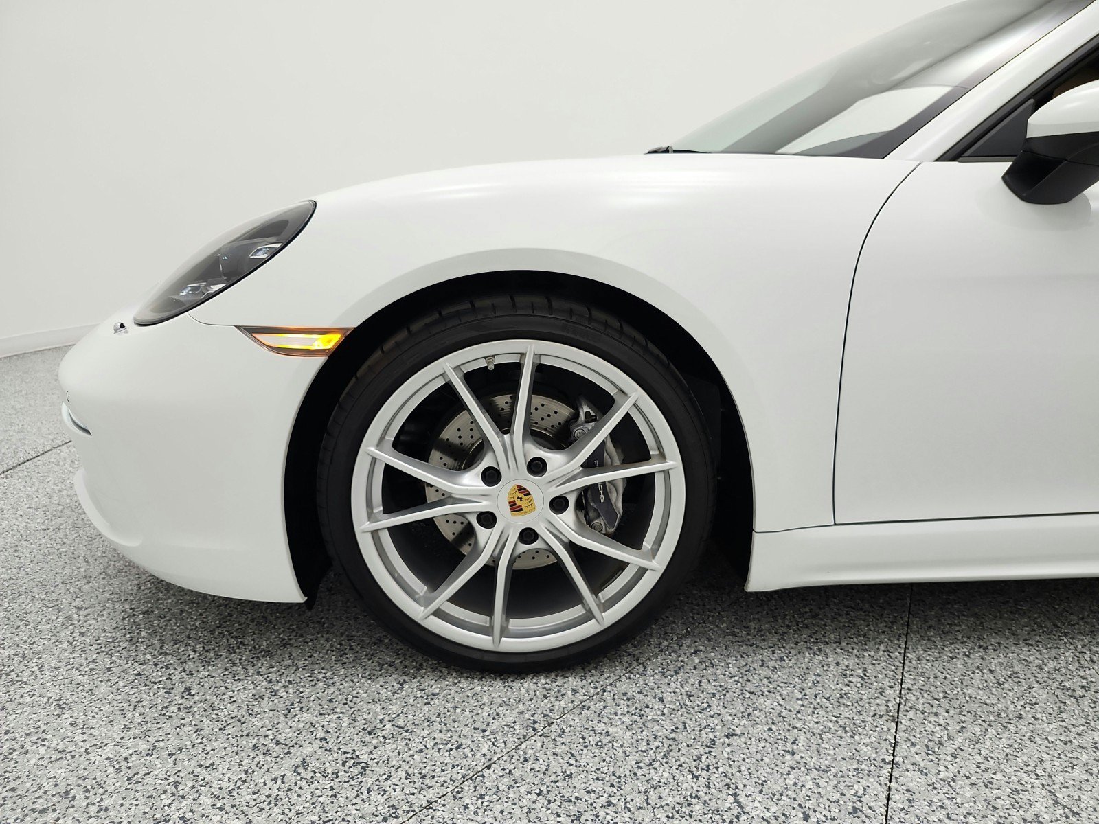 Used 2022 Porsche 718 Boxster RWD image 15
