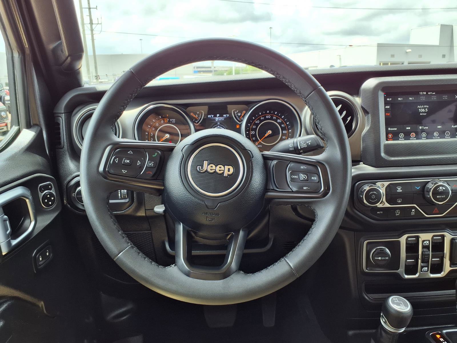Used 2023 Jeep Gladiator Sport AWD/4WD image 15