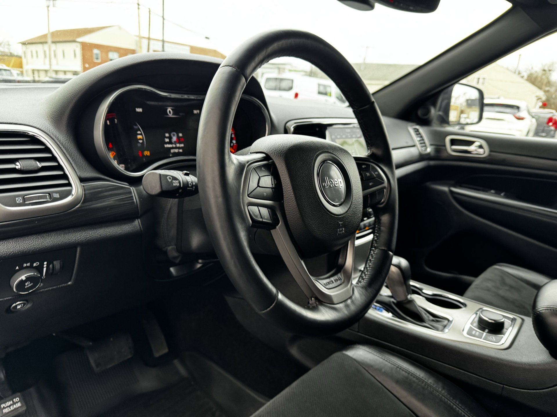 Used 2022 Jeep Grand Cherokee Altitude image 15