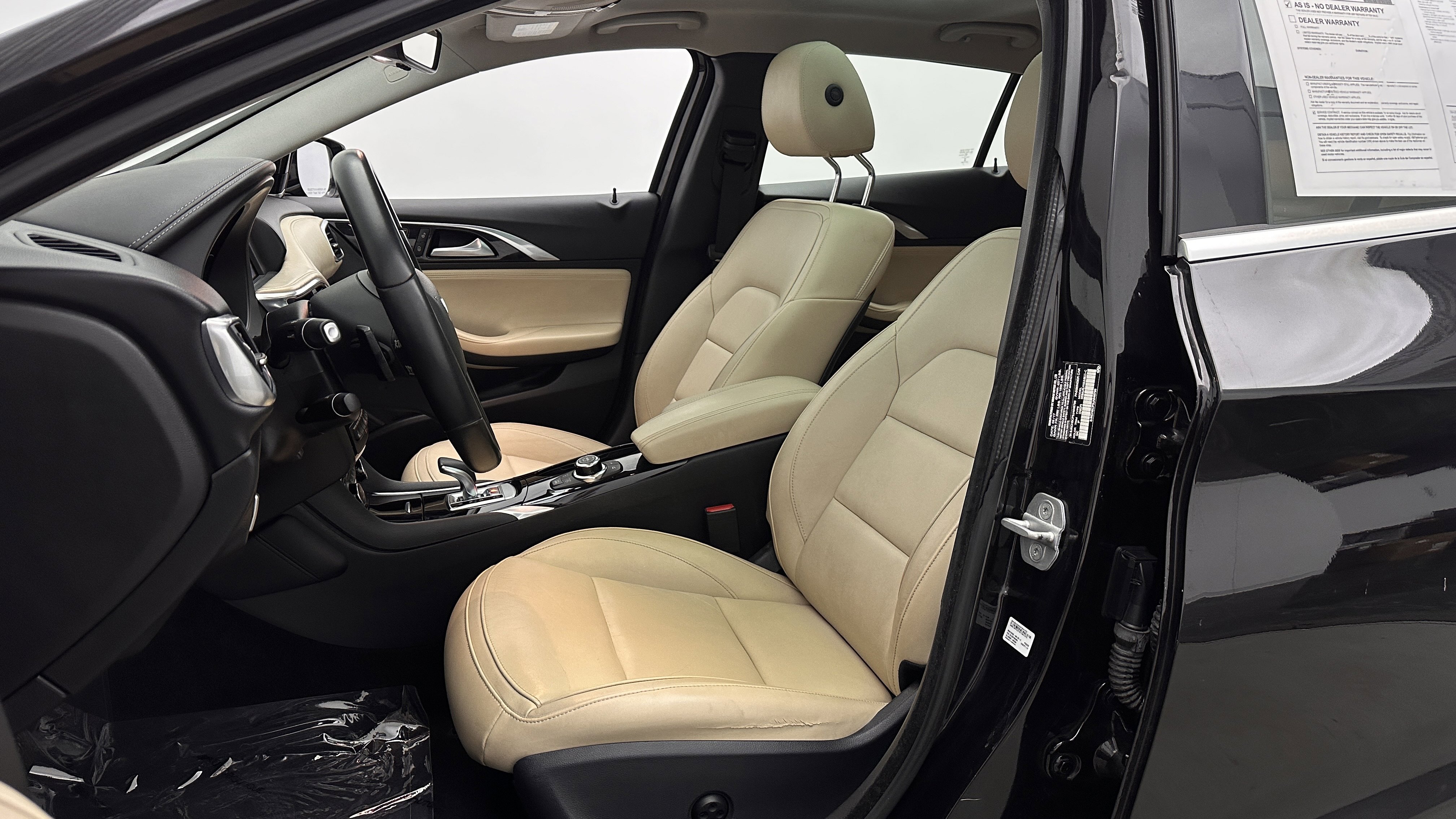 Used 2018 INFINITI QX30 Premium w/ Navigation Package FWD image 15