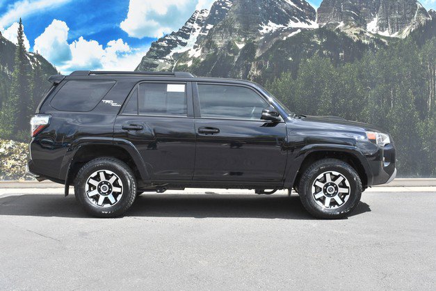 Certified 2021 Toyota 4Runner TRD Off-Road Premium w/ Moonroof Package image 2