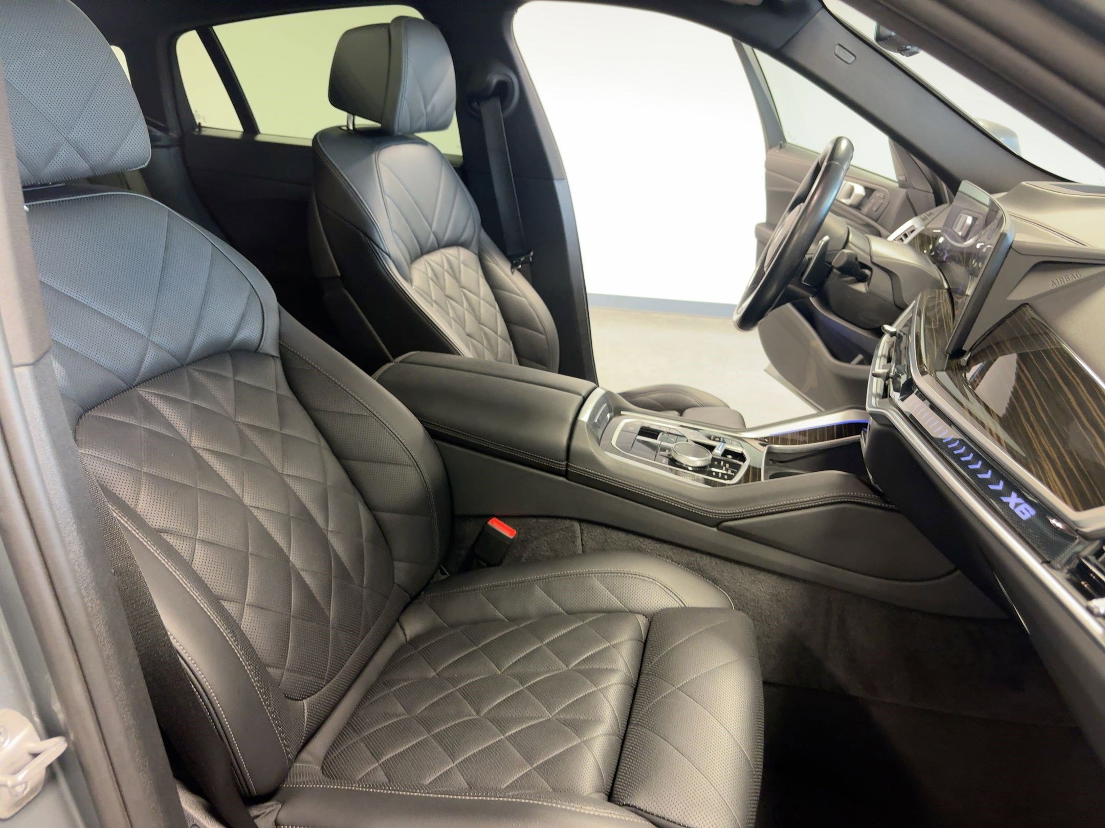 Certified 2024 BMW X6 xDrive40i image 31