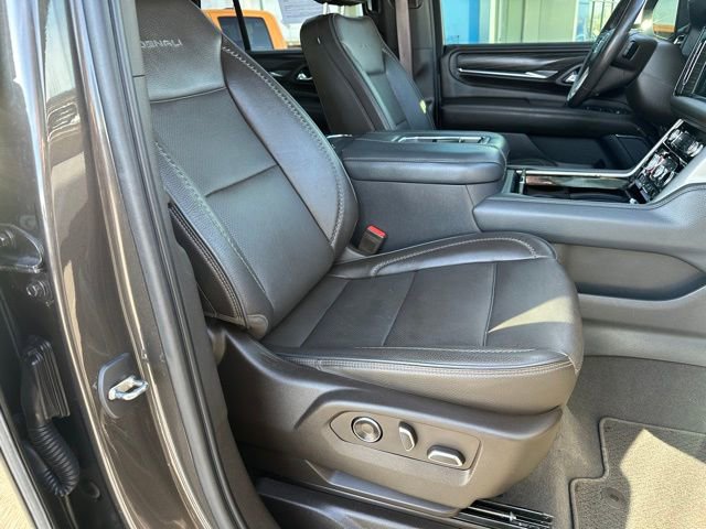 Used 2021 GMC Yukon Denali image 11