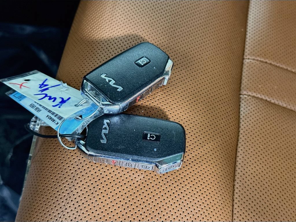Certified 2022 Kia Sorento SX Prestige w/ Rust Color Package AWD/4WD image 38