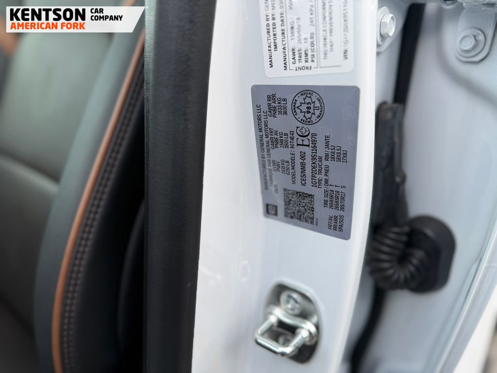 Used 2025 GMC Canyon AT4 w/ AT4 Premium Package image 39