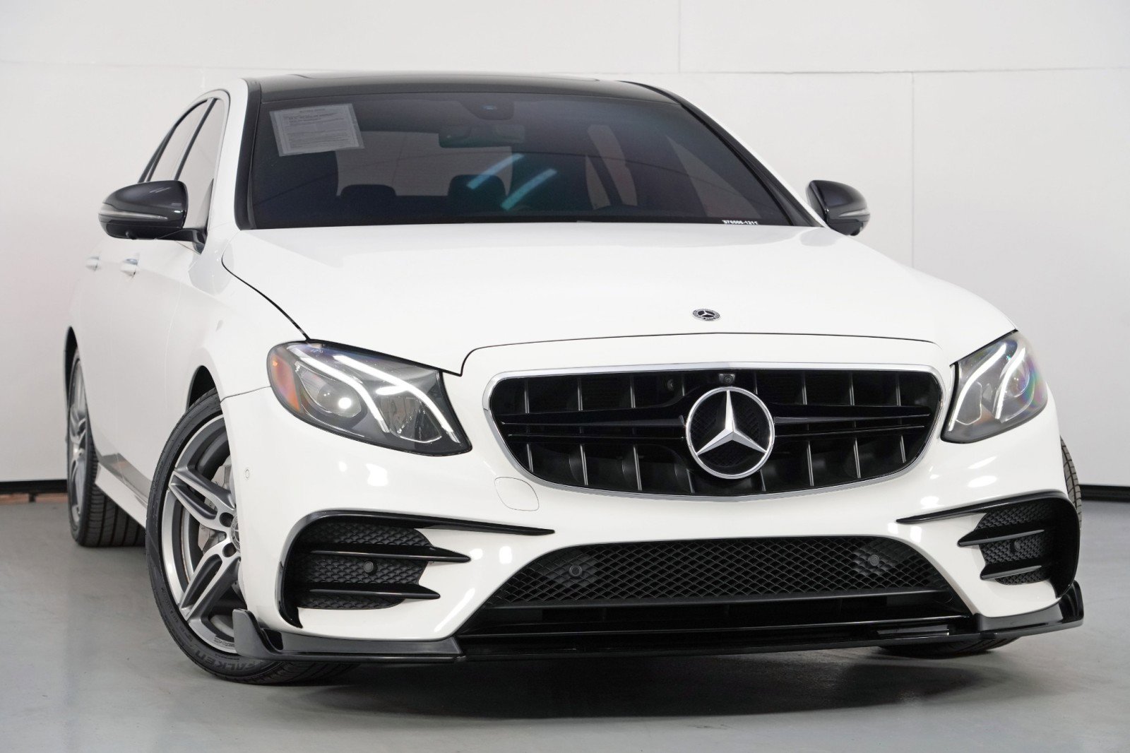 Used 2019 Mercedes-Benz E 300 image 2