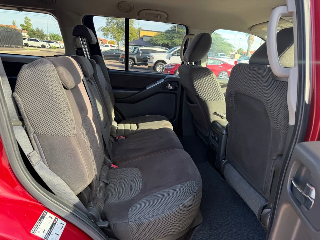 Used 2011 Nissan Pathfinder SV image 17