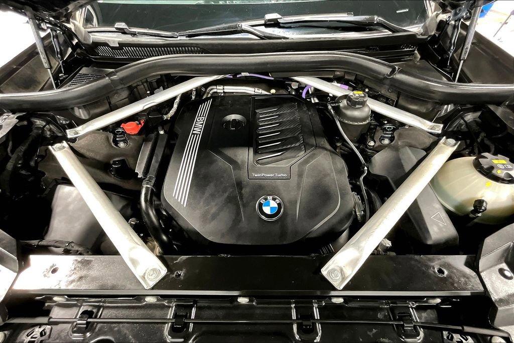 Used 2022 BMW X7 xDrive40i image 12