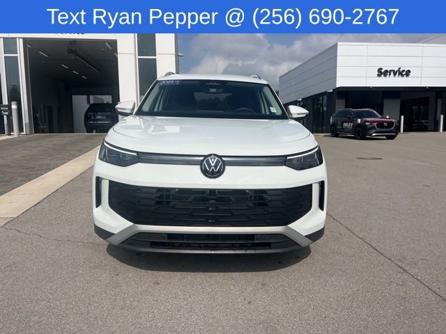 Certified 2025 Volkswagen Tiguan S image 2