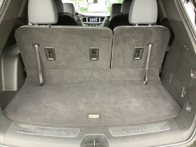 Used 2022 Buick Enclave Essence w/ Sport Touring Edition image 12