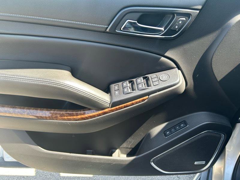 Used 2018 Chevrolet Suburban Premier AWD/4WD image 7