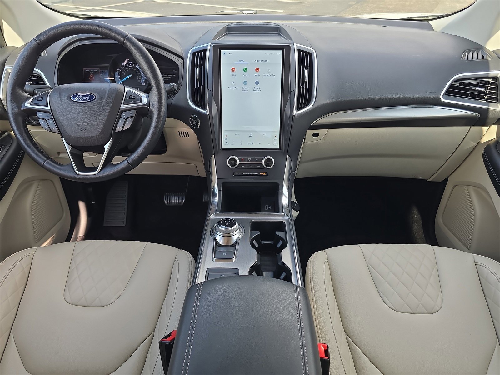 Used 2023 Ford Edge Titanium image 8